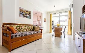 Apto 2 Suites, Ideal Para famílias, 30m do mar